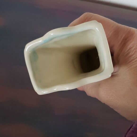 Vintage Ornate Glazed Ceramic White Vase w/Handles - Picture 5 of 7